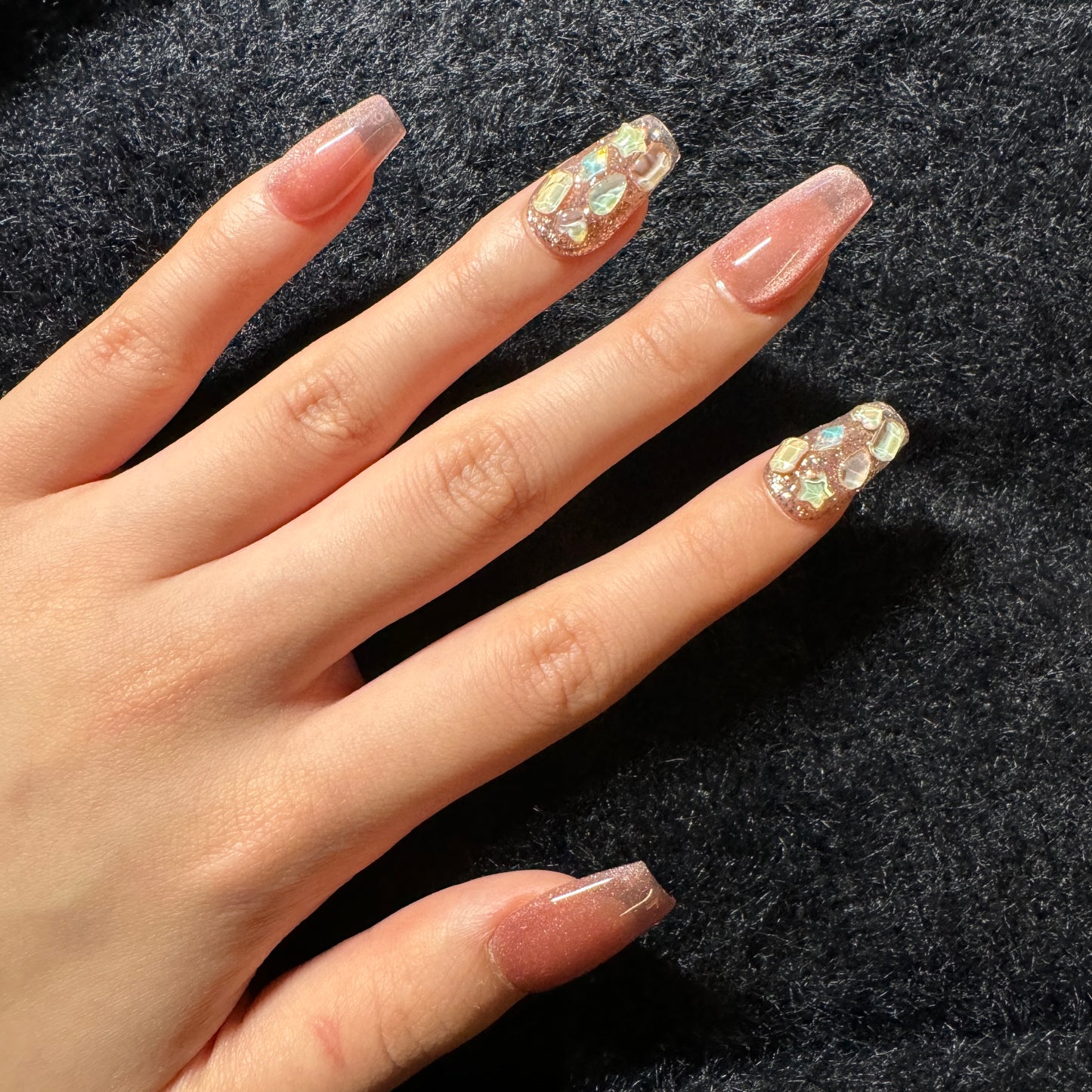 press-on nails / pink silver cat-eye with stones